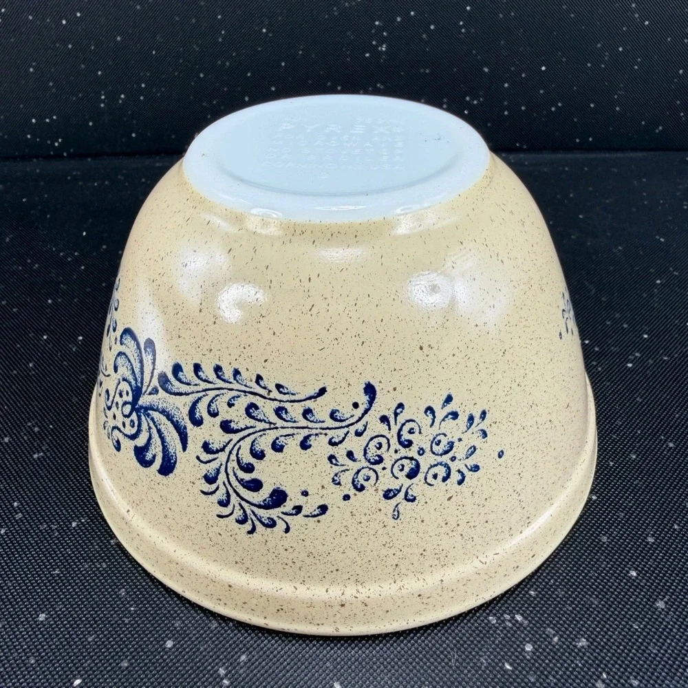 Pyrex Homestead Mixing Bowl 401 750ml Tan Speckled Blue Floral Vintage 6 Inch